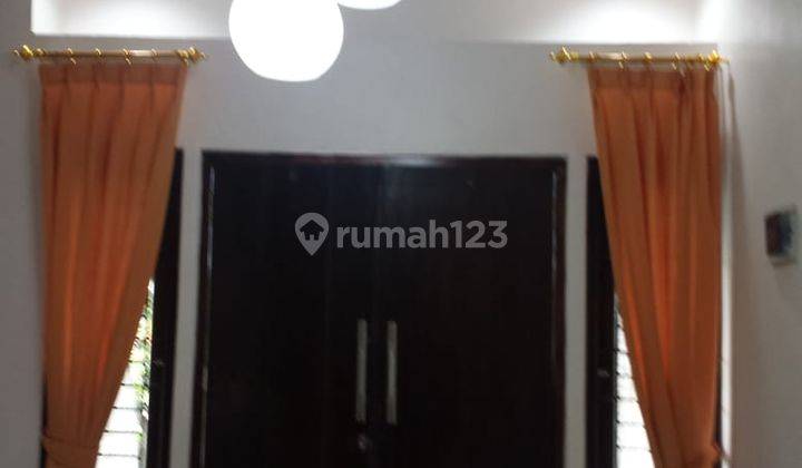 Disewakan Harian Villa Dua Lantai 18