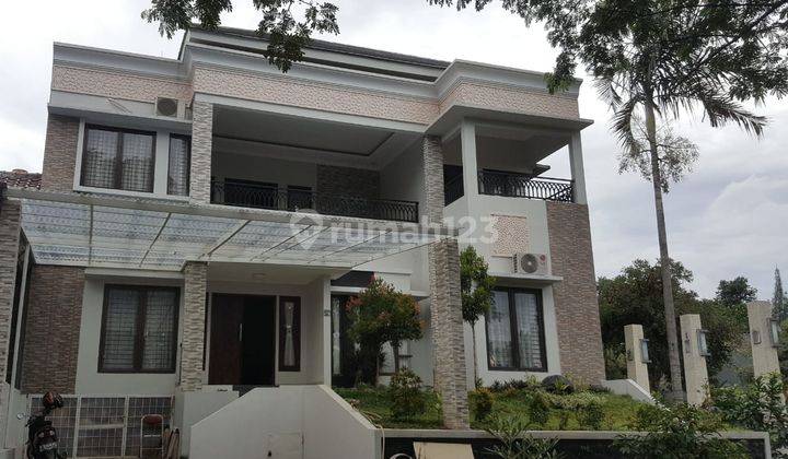 Disewakan Harian Villa Dua Lantai 23