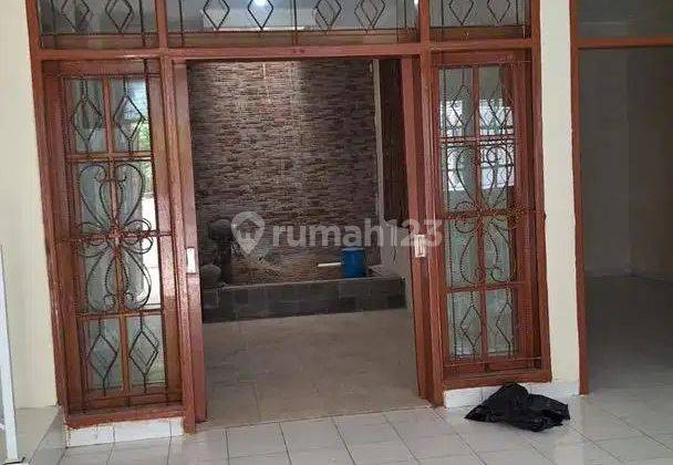 Asli Murah Disewakan Rumah 2lt 5KT+2KM Murah di Perumahan Simprug Poris, Tangerang 2