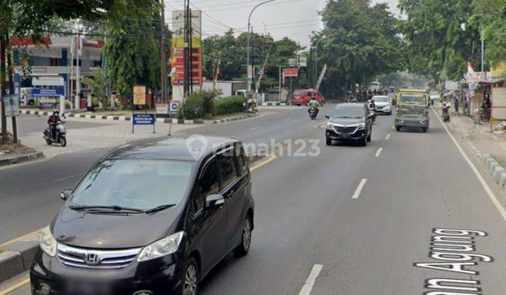 Dijual Gudang Ex Showroom Bagus di Jalan Raya Utama Sultan Agung 3