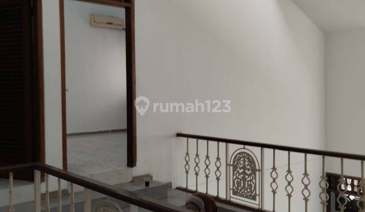 Disewakan Rumah Bagus 2lantai di Komplek Gudang Peluru Jakarta Selatan 4