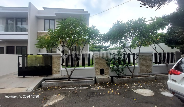 Rumah 2 Lantai HGB Siap Huni di The Green View, Bekasi Rumah 2 Lantai HGB Siap Huni di The Green View, Bekasi
