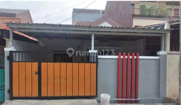 Rumah Sudah Renovasi Sertifikat Hak Milik di Jalan Kenanga Indah, Bekasi 1