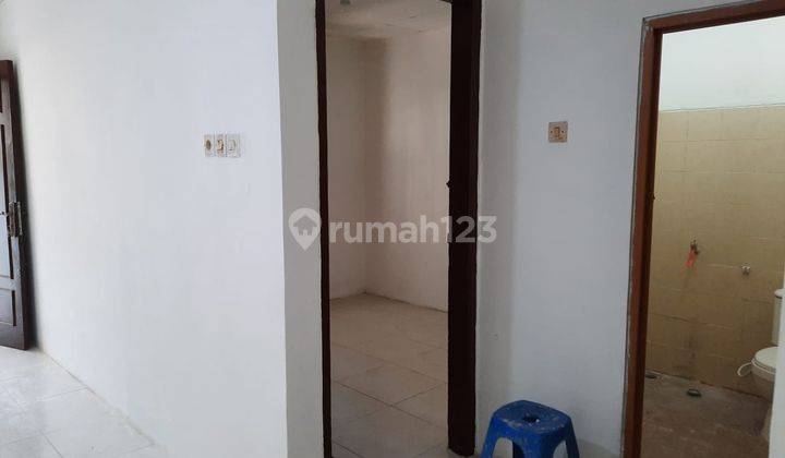 Rumah Sudah Renovasi Sertifikat Hak Milik di Jalan Kenanga Indah, Bekasi 2