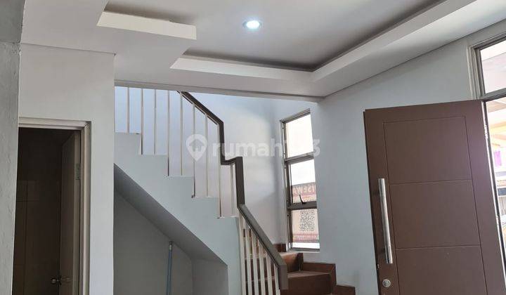 Rumah 2 Lantai Sudah Renovasi di Grand Duta City, Bekasi 2