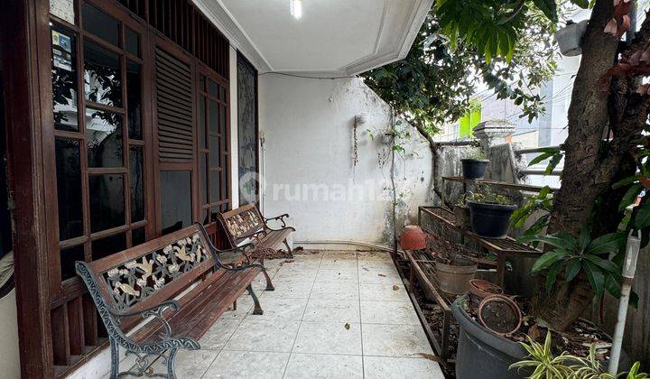 Rumah Bagus SHM Tomang, Jakarta Barat 1