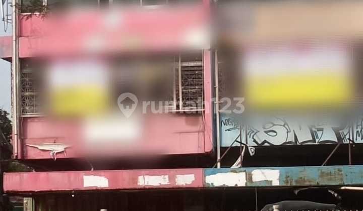 Ruko Gandeng 3 Lantai HGB di Jalan Raya Senen, Jakarta Pusat