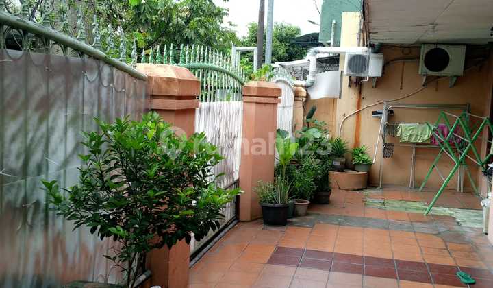 Rumah Gandeng 2Unit (Hook&Badan) 1 Lantai SHM di Tytyan Indah, Bekasi 2