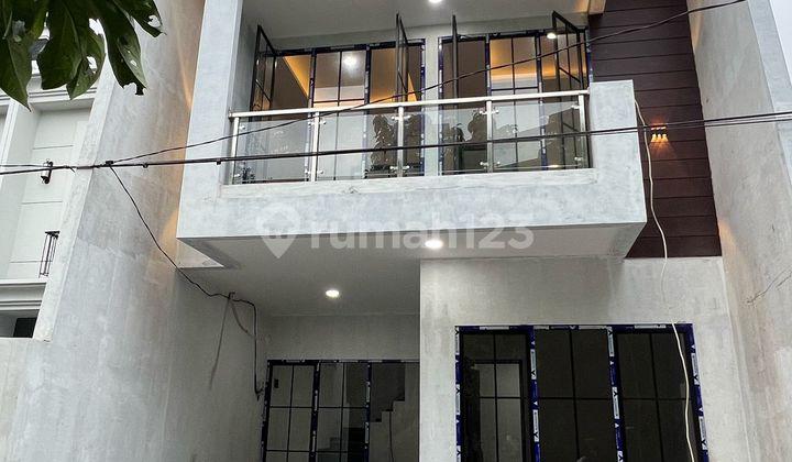 Dijual Rumah Strategis Siap Huni Daerah Meruya Dijual Rumah Strategis Siap Huni Daerah Meruya