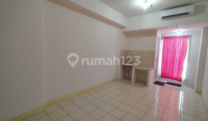 For Rent Studio Apartment Puri Park View Unfurnished