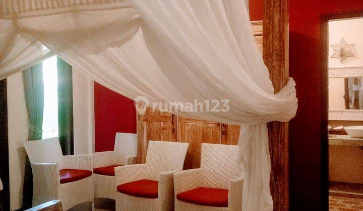 Beachfront Villa 400 M2 Pinggir Jalan Style Klasik 3 Kamar Tidur