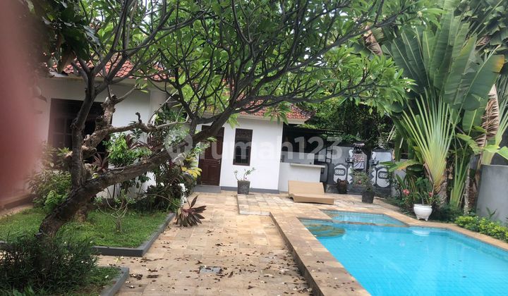 2 Bedroom Villa with Swimming Pool Near Lovina Beach Buleleng