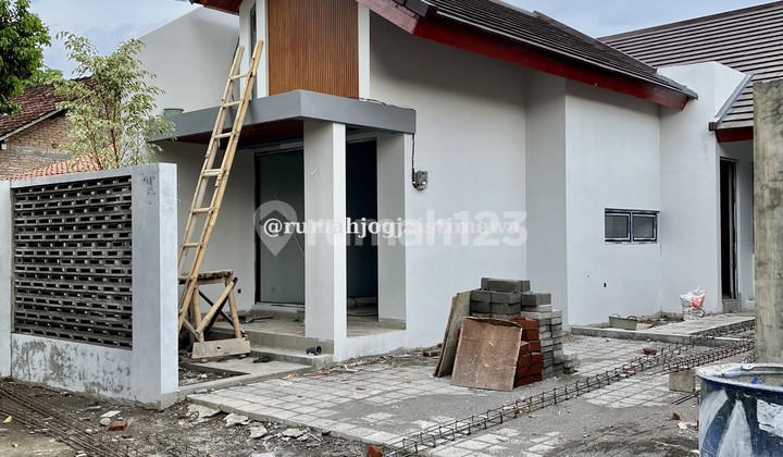 Rumah Baru di Barat Pasar Cebongan JL Kebonagung Seyegan Rumah Baru di Barat Pasar Cebongan JL Kebonagung Seyegan