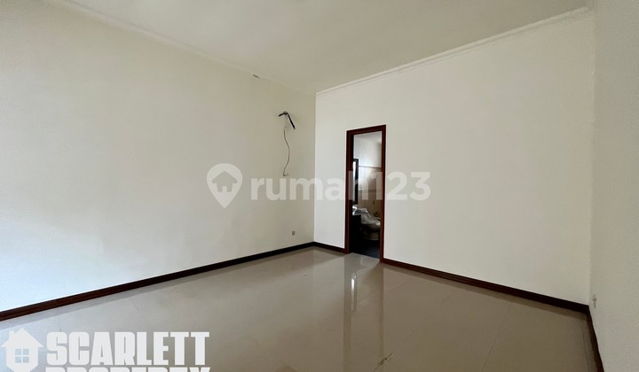 Rumah Mewah Dalam Perumahan di Seturan Dekat Stie Ykpn Dan Upn 13