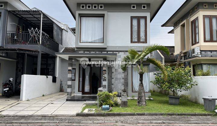 Rumah Dalam Perumahan di Jl Palagan Km 10 Furnished Halaman Luas 1