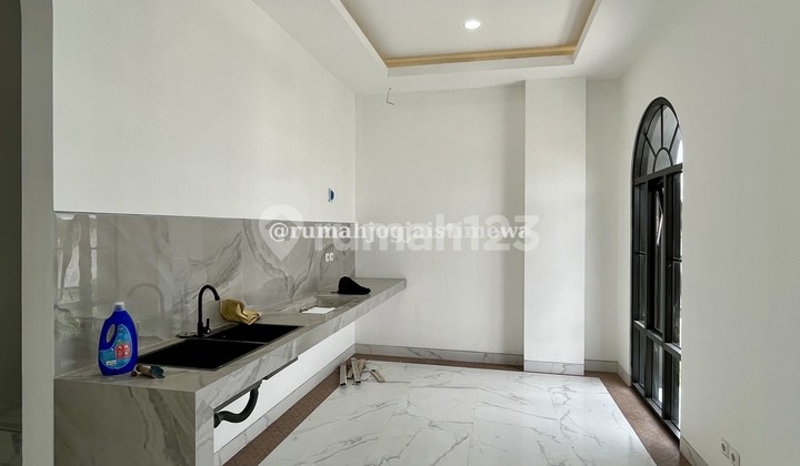 Kost Ekslusif Baru di Seturan Condongcatur Dekat UPN & STIE YKPN Kost Ekslusif Baru di Seturan Condongcatur Dekat UPN & STIE YKPN