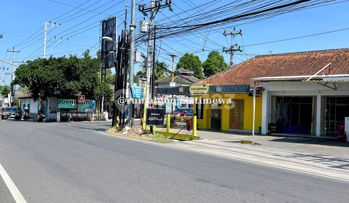 Strategic Land by the Side of Palagan Main Road Km 9 Strategic Land by the Side of Palagan Main Road Km 9