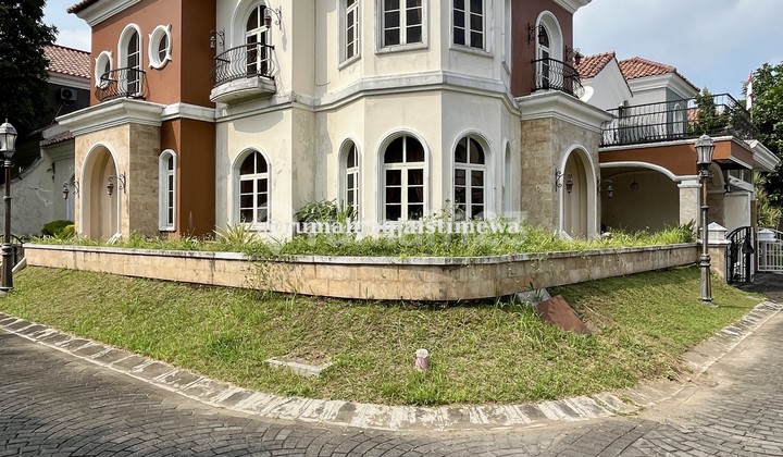 Rumah Mewah Lingkungan Bagus Perumahan Elit Casa Grande