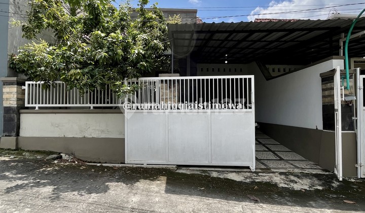 Rumah dengan Tanah Luas di Purwomartani Dekat Bandara Adi Sucipto