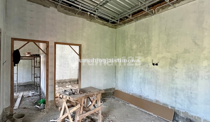 New House in the North of Godean Market Near At Taurots Hospital Seyegan