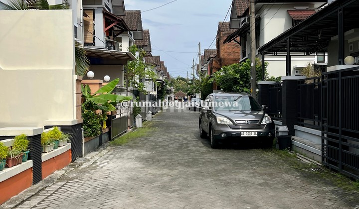 House in a Housing Complex in Nitipuran, Downtown, Near Malioboro 2