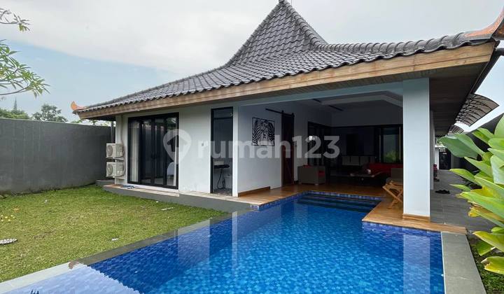 Villa Mewah Full Furniture dengan Kolam Renang di Maguwoharjo Villa Mewah Full Furniture dengan Kolam Renang di Maguwoharjo