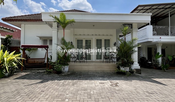 Rumah Model Kolonial di Tengah Kota Jogja Dekat Malioboro