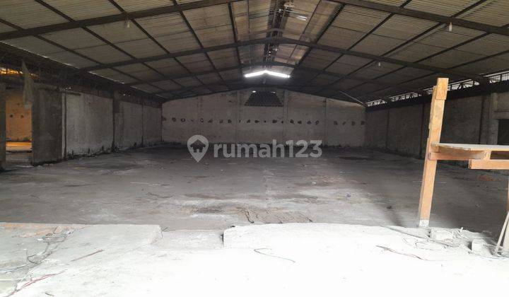 Disewakan Gudang 921 m² di Jembatan Tiga 1