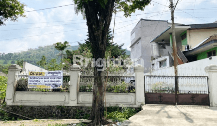 VILLA DENGAN VIEW GUNUNG DI SONGGORITI BATU LOKASI DI NOL JALAN RAYA 1