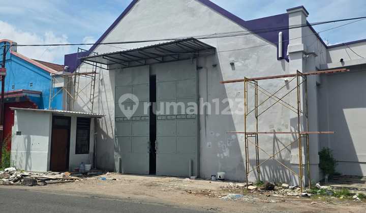Ready-to-Use Warehouse Kalimas Barat Zero Street Strategic Location
