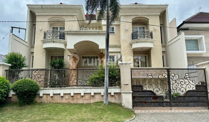 Rumah Mewah Special Price, Villa Sentra Raya Strategis