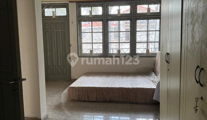 RUMAH 2 LANTAI KECANA SARI BARAT DEKAT CIPUTRA WORLD