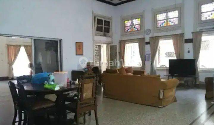 Rumah Pusat Kota  Surabaya Selangkah Menuju Jalan Raya Darmo 2