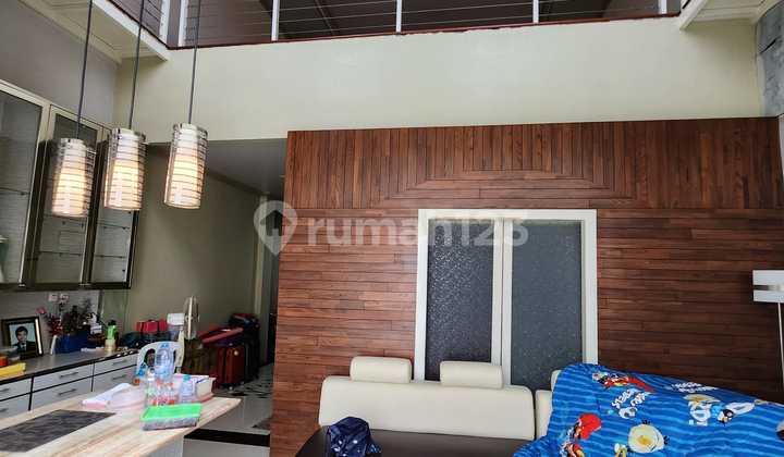 Three-Storey Shop-House, Ready to Occupy, One Step to Merr. 2