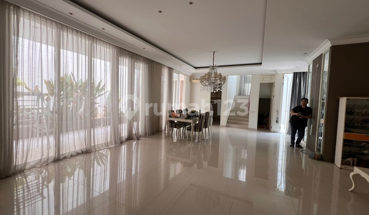 Rumah Minimalis Modern Pakuwon Indah Selangkag Menuju Pakuwon Mall 2