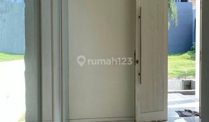 Rumah Minimalis Di Citraland Terdekat Menuju Graha Family , Pakuwon Indah 2