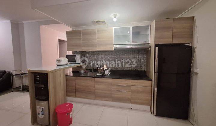 apartemen via 2