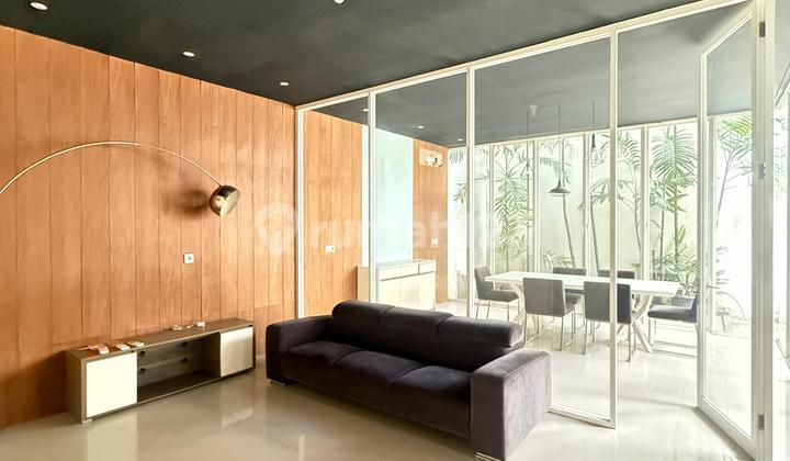 Modern Minimalist Tourist House Bukit Mas2 Closest to Graha Famili 2