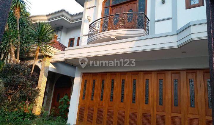 Rumah Mewah Raya Golf Utama Araya Malang  2