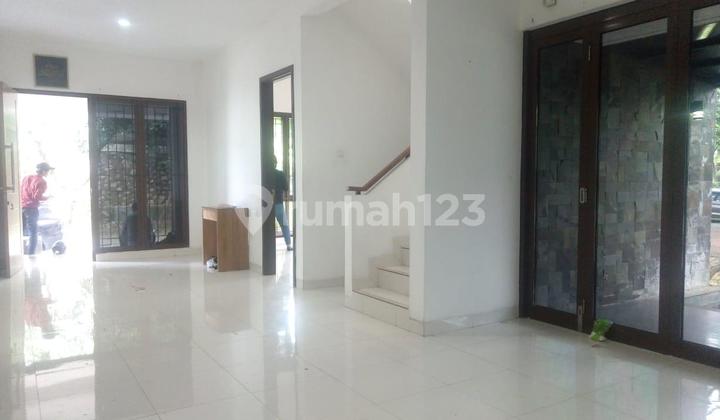 WTS / Dijual Cepat Rumah Posisi Hoek, Siap Huni, Mewah, dan Lokasi Strategis di Discovery Residence, Bintaro Sektor 9, Pondok Aren, Tangerang Selatan, Banten