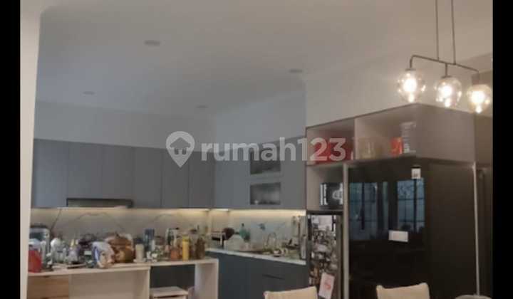 For Sale / Quick Sale of a Ready-to-Occupy House in Victoria Riverpark, Bsd City, North Serpong, South Tangerang, Banten