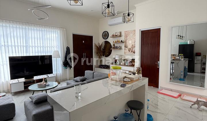 Rumah Baru Modern Style Dijual Di Perum Taman Griya, Jimbaran