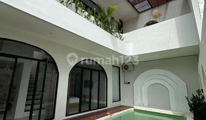 Brand New Modern Mediteranian Style Villa In Kerobokan For Sale Brand New Modern Mediteranian Style Villa In Kerobokan For Sale