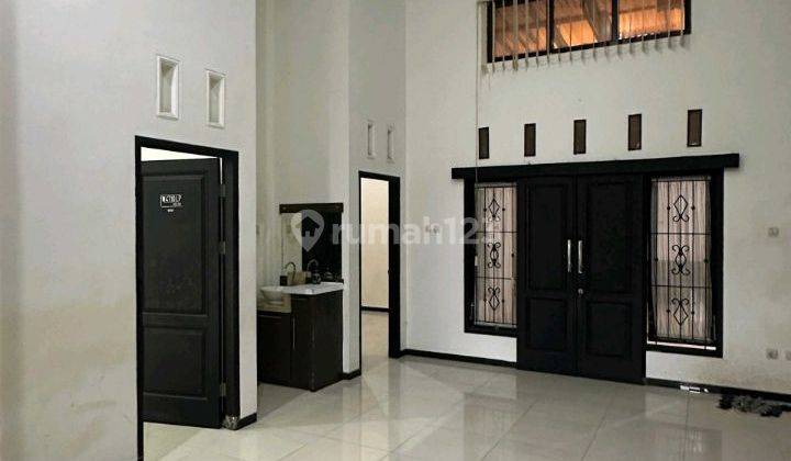 Disewakan Rumah Luas area Kampus di Tlogomas, Kota Malang 1