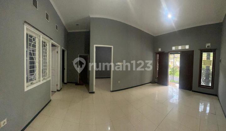 Disewakan Rumah Strategis area Sulfat Malang 5