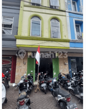 Dijual Ruko Strategis 3 Lantai di Suhat Tengah Kota Malang 1