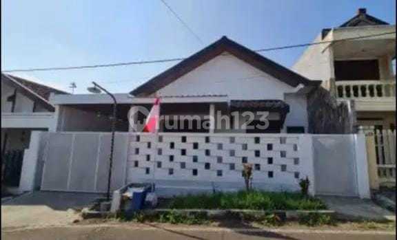 House for Sale under 1 M, a step away from Suhat, Malang City House for Sale under 1 M, a step away from Suhat, Malang City