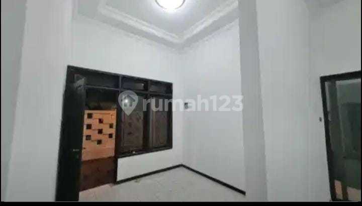 House for Sale under 1 M, a step away from Suhat, Malang City 2