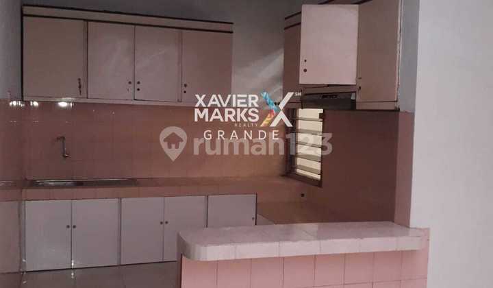 For Sale 2-Story House on Logam Street, Central Malang City 2