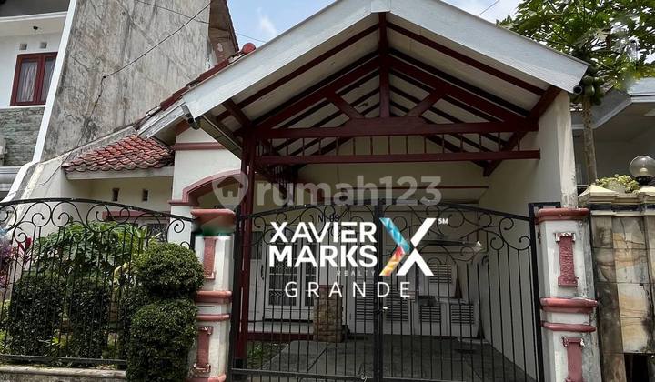 For Sale House with Bonus Furniture in Araya, Central Malang City